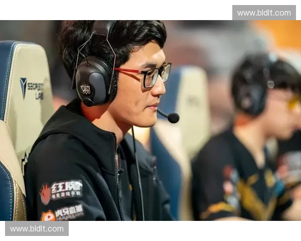 《聚焦LOL中国赛区崛起之路：电竞产业发展与本土战队腾飞》